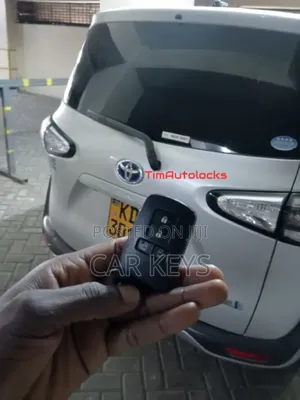Toyota Sienta 2017 Smart Key Duplication Experts 