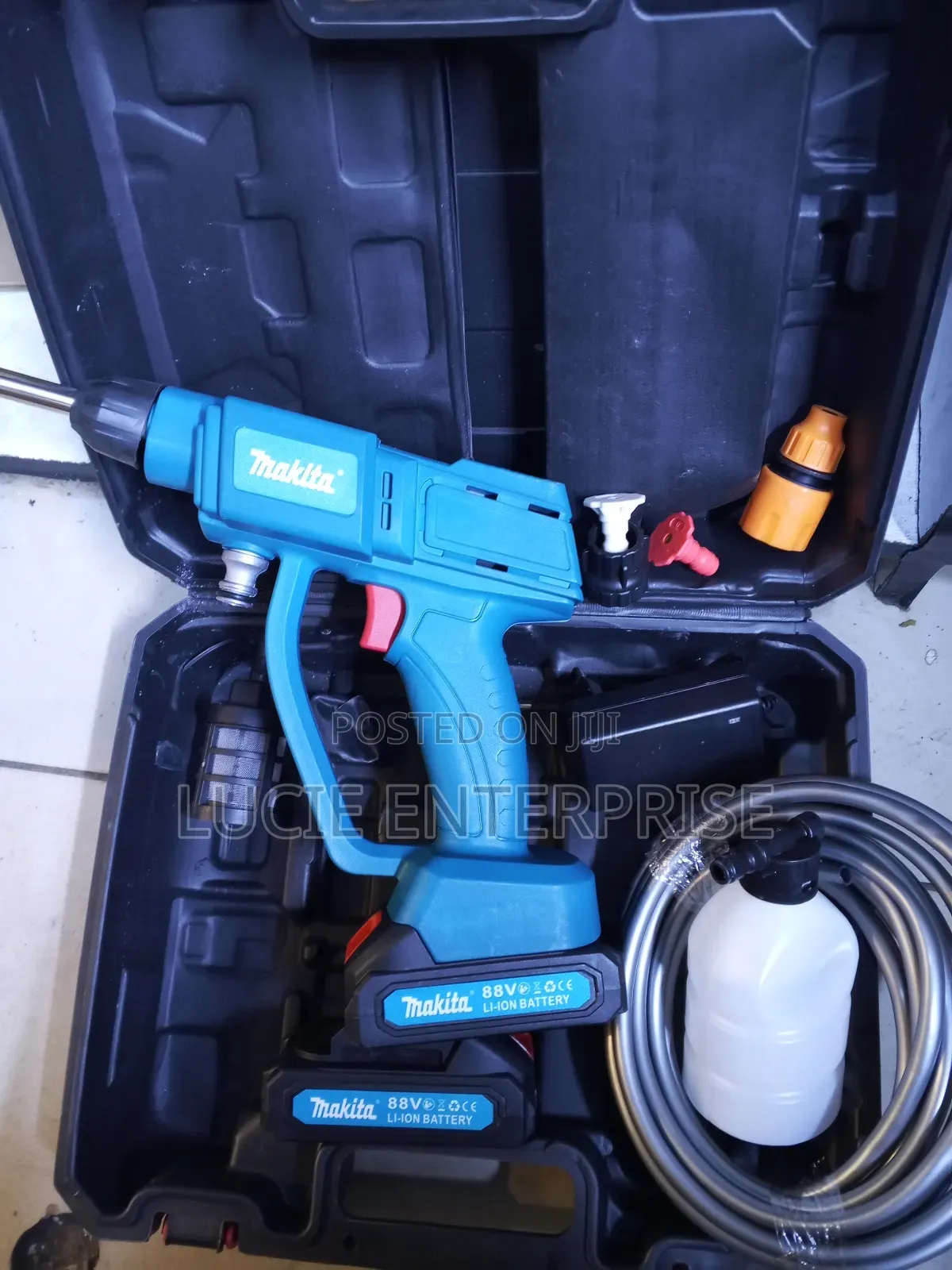 High Pressure Cordless Makita Car Wash Machine