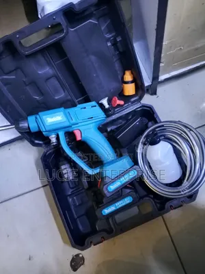 High Pressure Cordless Makita Car Wash Machine