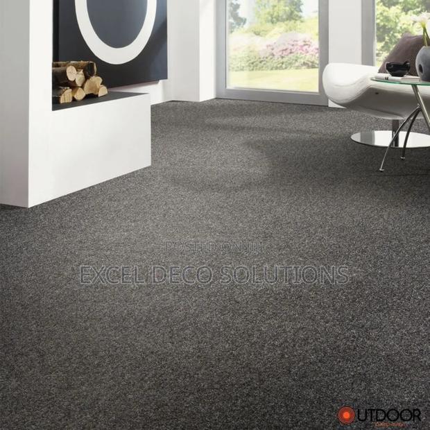 Silent Comfort: Noise-Reducing Carpets - main view