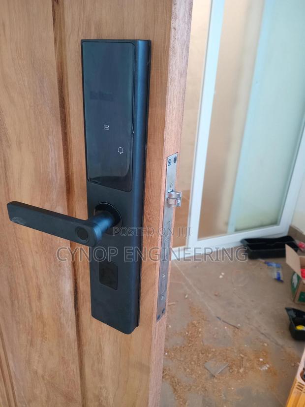 Home Use Biometric Smart Locks - thumbnail 3