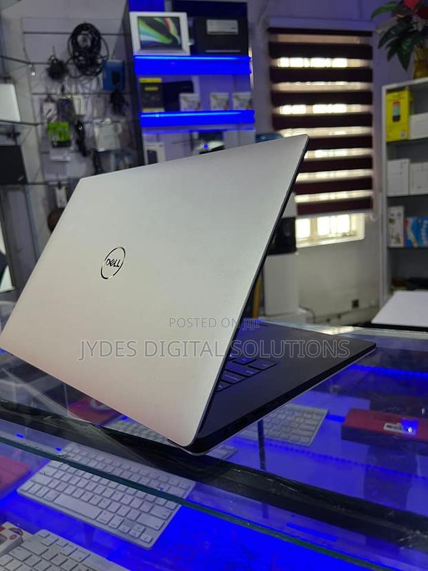 Laptop Dell Precision 5520 16GB Intel Core I7 SSD 512GB - thumbnail 5