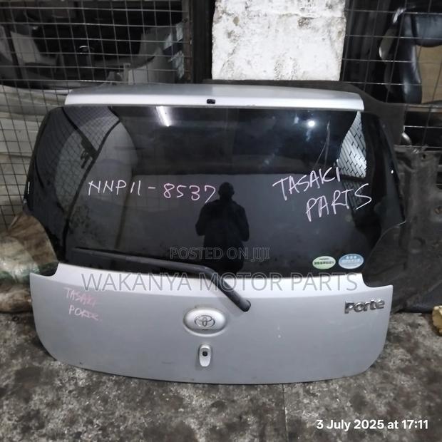 Toyota Porte Old Shape Tailgate, Model 2005/2012, Ex Japan
