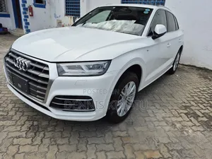 Audi Q5 2.0T Premium AWD quattro 2019 White