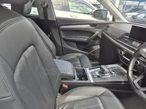 Audi Q5 2.0T Premium AWD quattro 2019 White