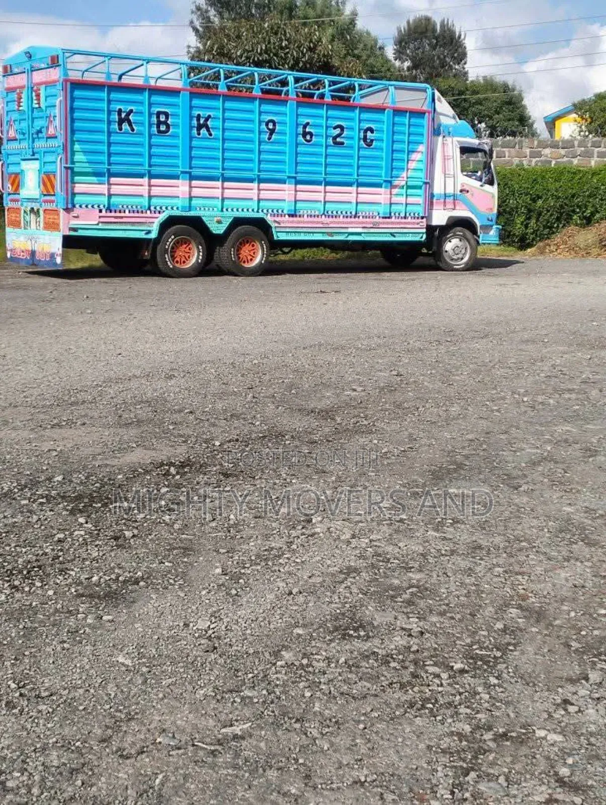 Mguu Kumi Lorry for Speedy Transport Available.