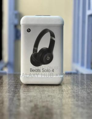 Beats Solo 4 Heaphones - thumbnail 2