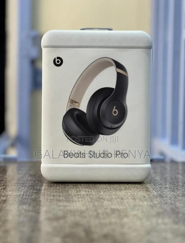 Beats Studio Pro Noise Cancelling Headphones - main view