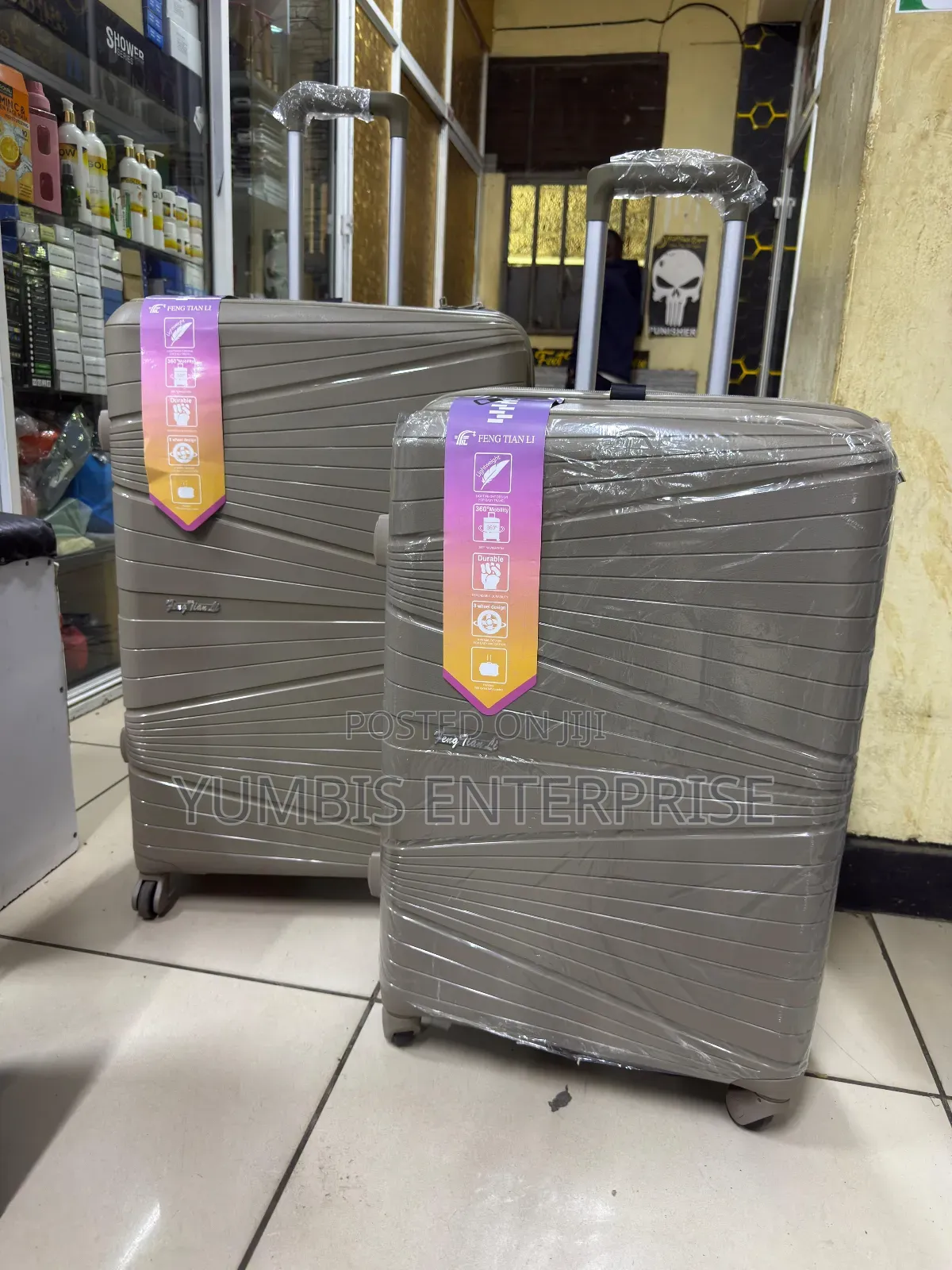 Large(25kgs) +Medium (18kgs)Suitcase Combo KSH 7000