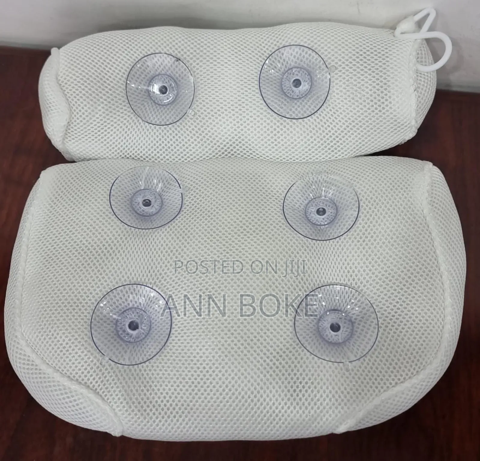 *Bath Tub Bath Pillow Size 37x35x10cm 6 Silicone Suction Cup