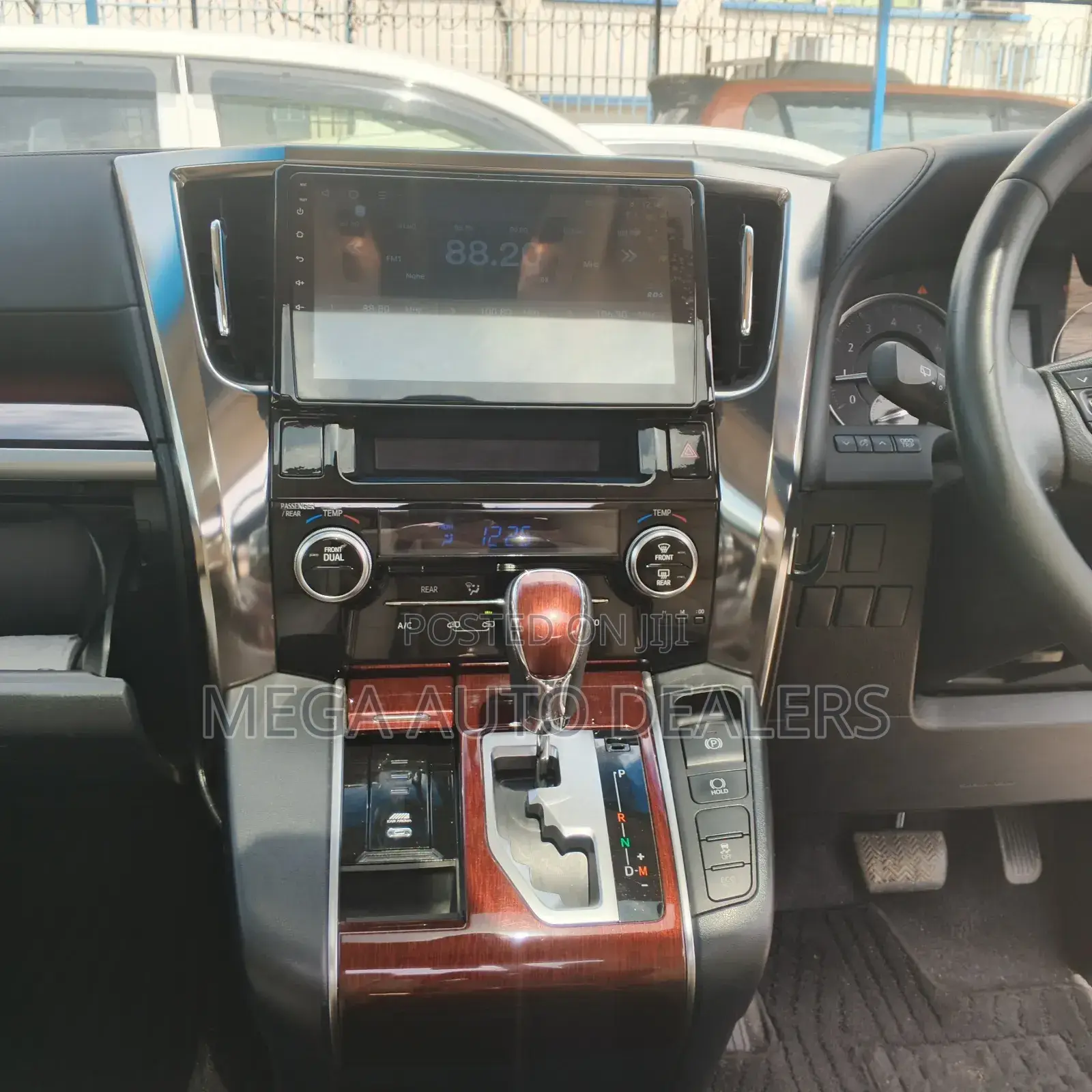 Toyota Alphard 2018 White
