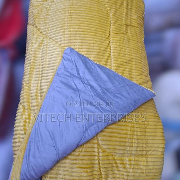 Single Velvet Woollen Duvets* Size: 6×6 Note