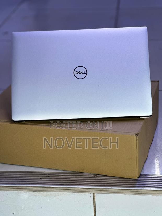 Laptop Dell Precision 15 5540 32GB Intel Core I9 SSD 512GB - thumbnail 2