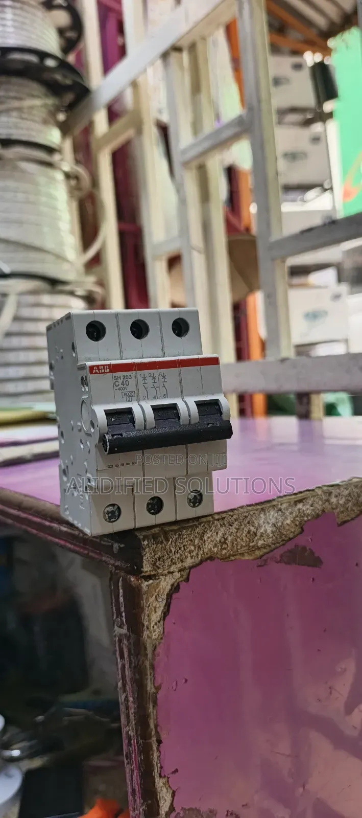 Abb Tripple Pole