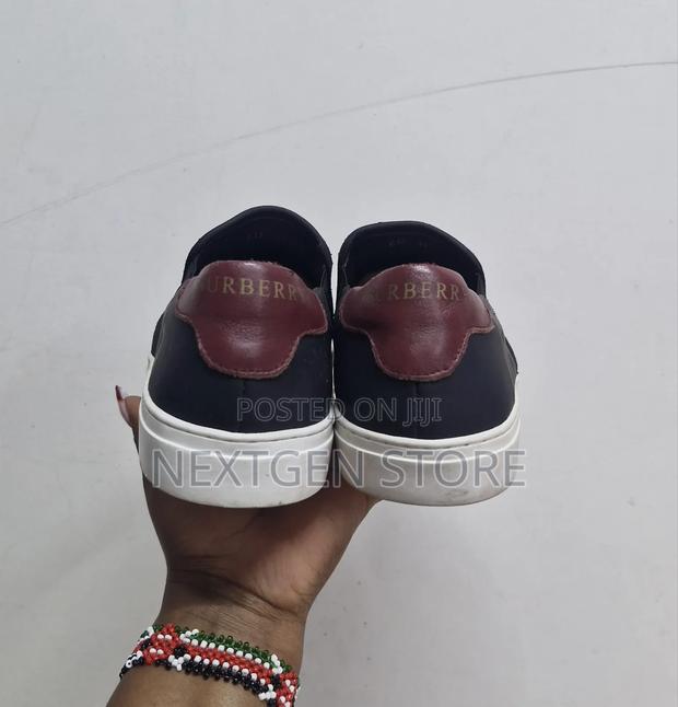 Burberry Smart Casual - thumbnail 3