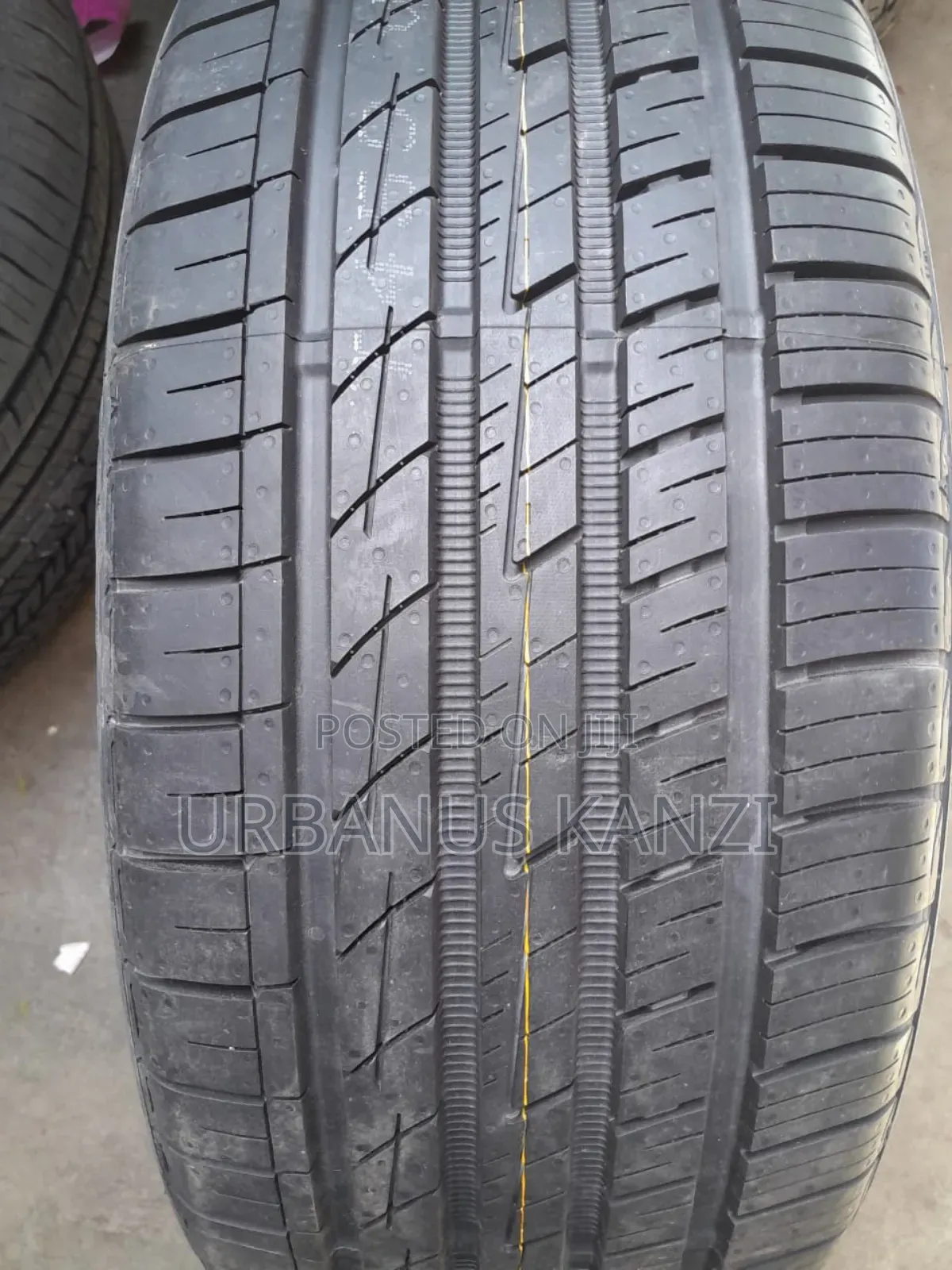 225/45r19 Nexen Tyre