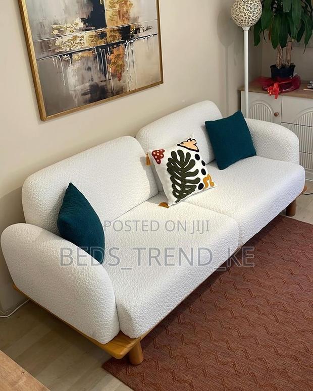 White Cozy 3 Seater Indoor Seat With Throw Pillows