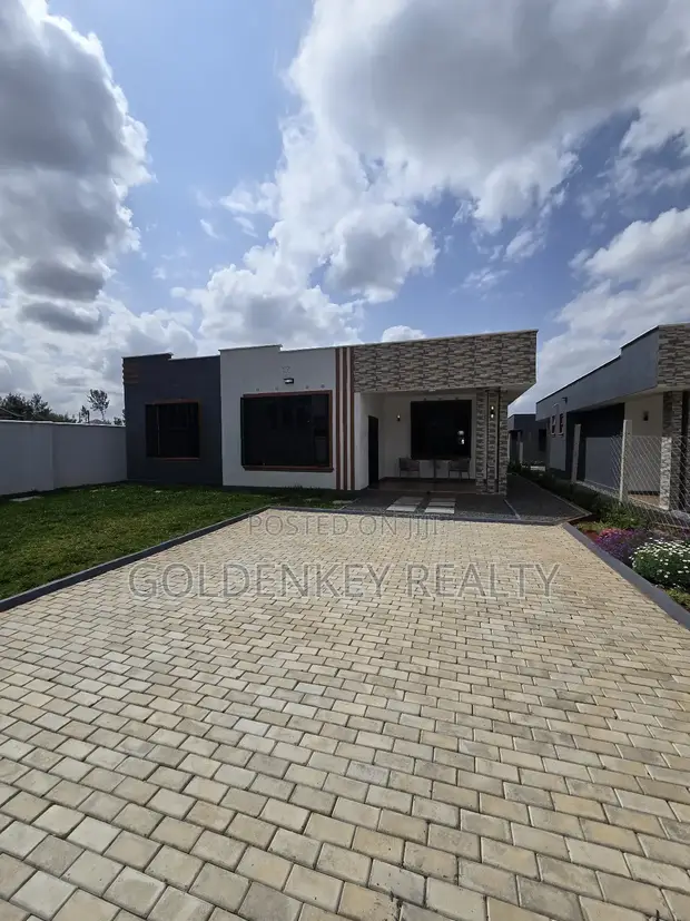 4bdrm Bungalow in Kitengela for sale