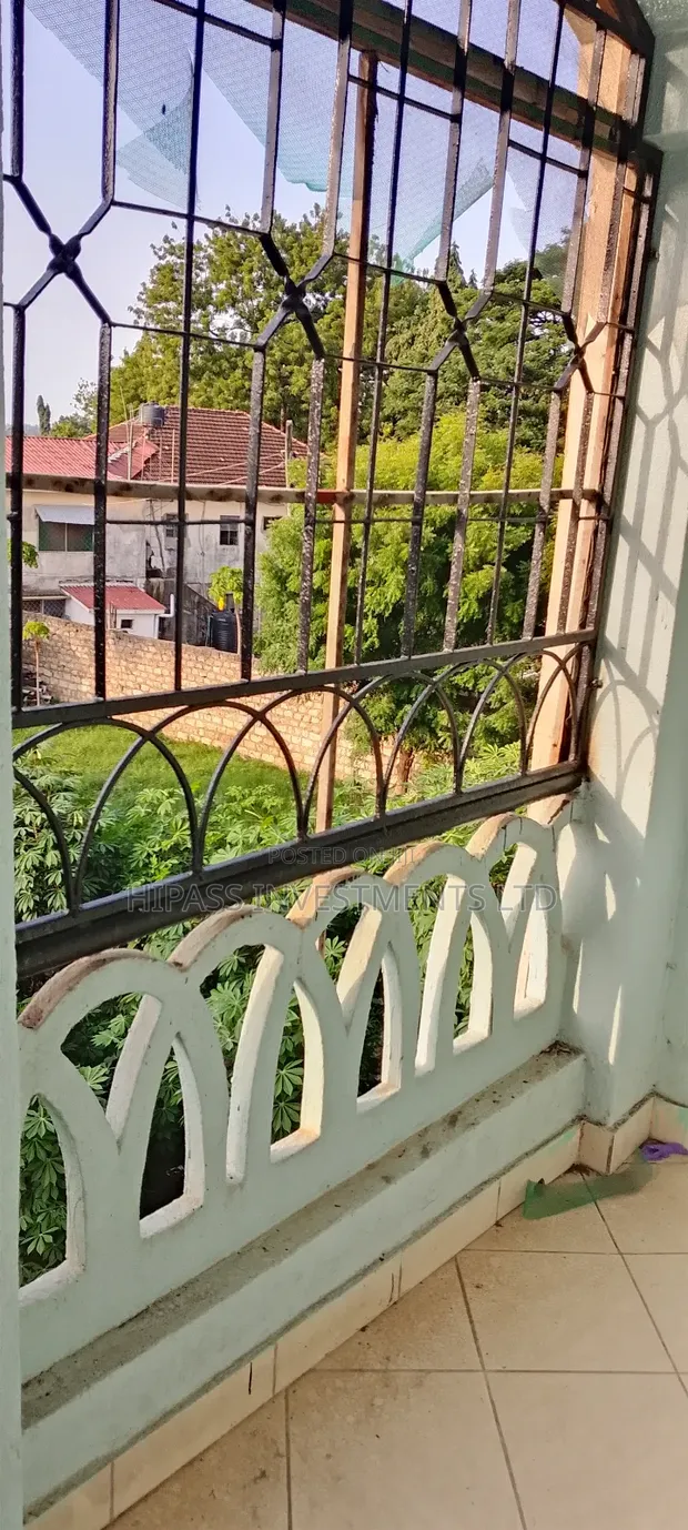 3bdrm Block of Flats in Tudor for rent