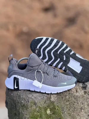 Grey Black Metcon