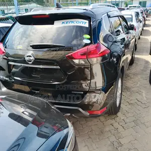 Nissan X-Trail 2018 Green