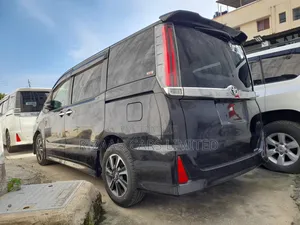 Toyota Noah 2.0 AWD (7 Seater) 2018 Black