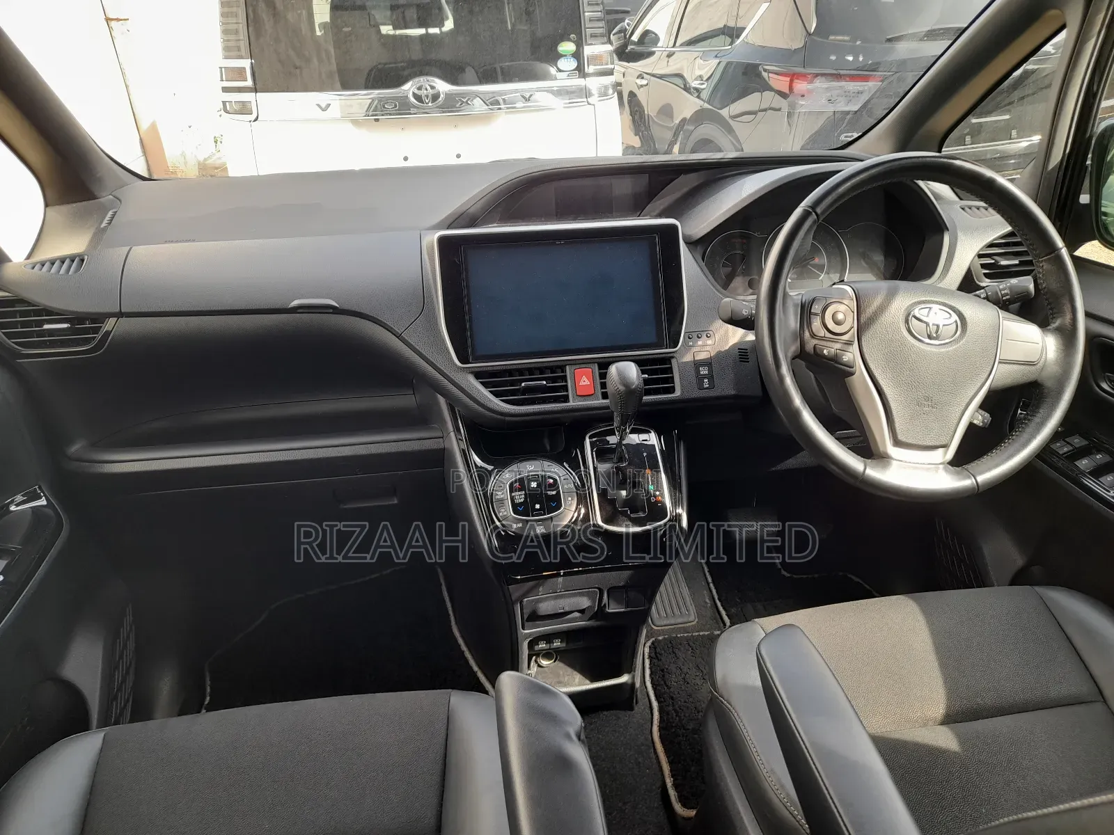 Toyota Noah 2.0 AWD (7 Seater) 2018 Black