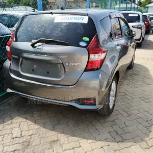 Nissan Note 2018 Silver