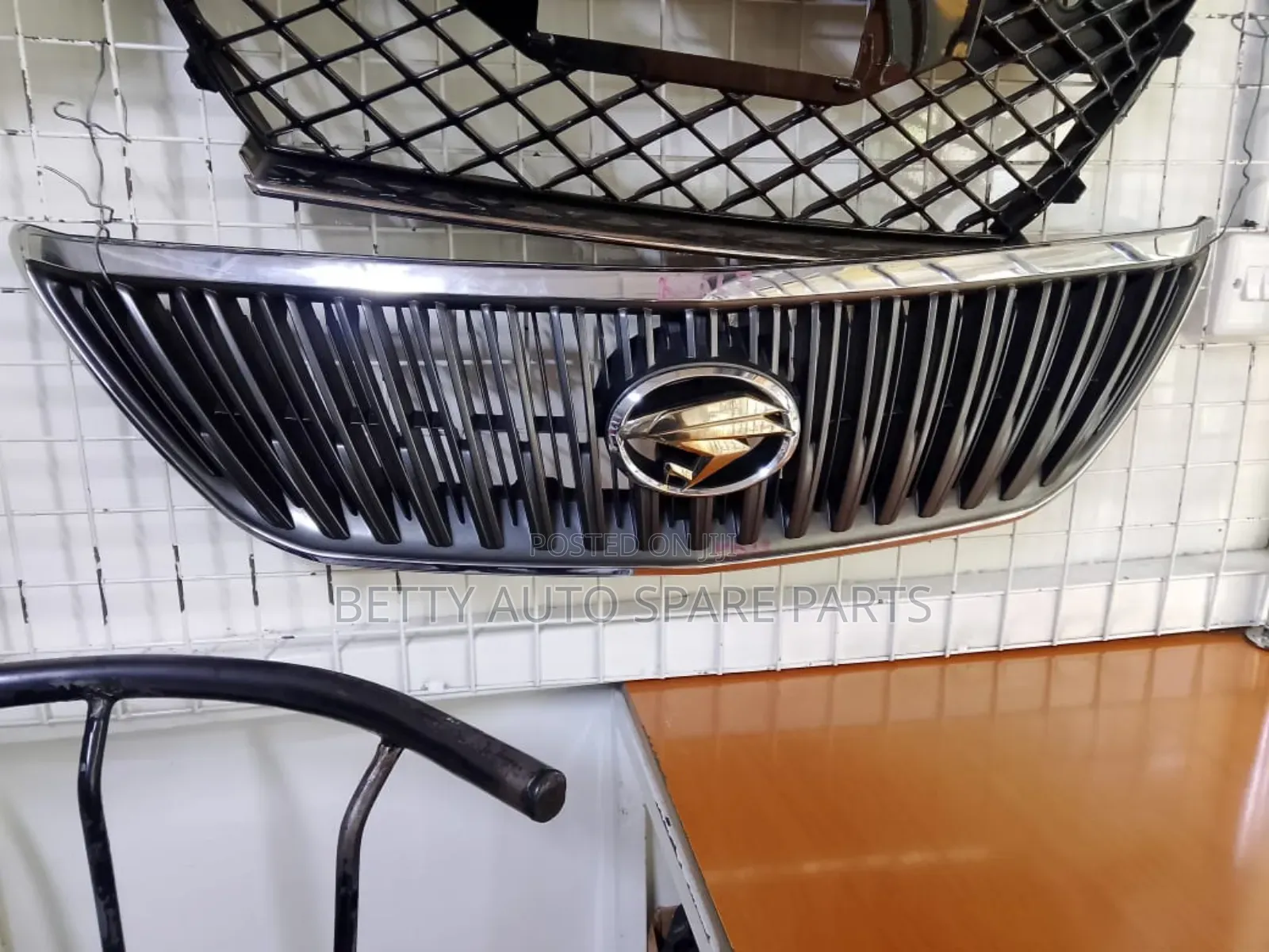 Toyota Harrier 240 Grill