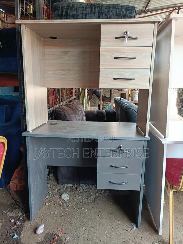 Office Desk 0.9 Metre