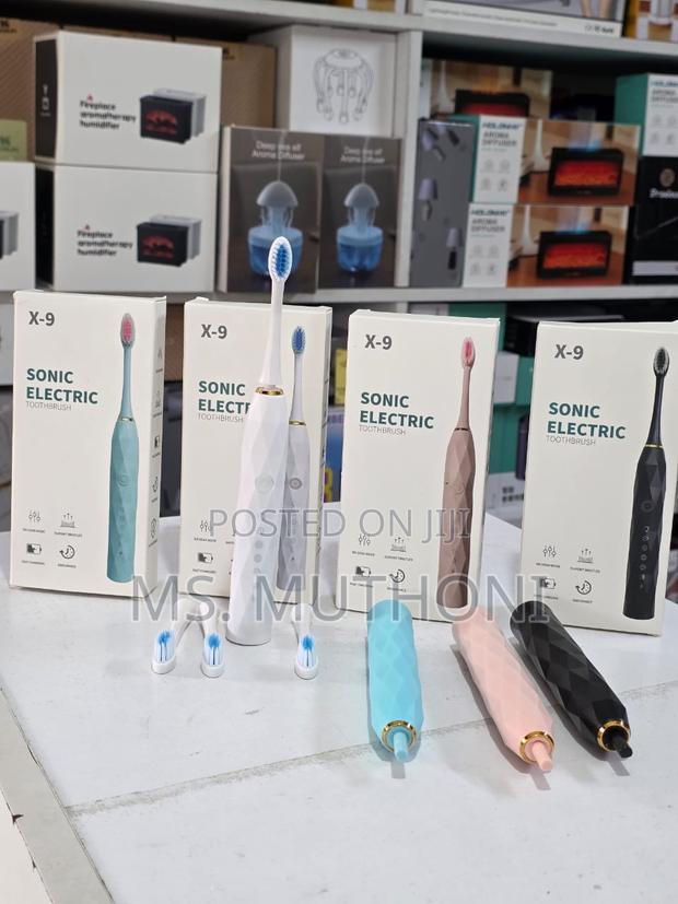 Rechargeable Electric Toothbrush - thumbnail 3