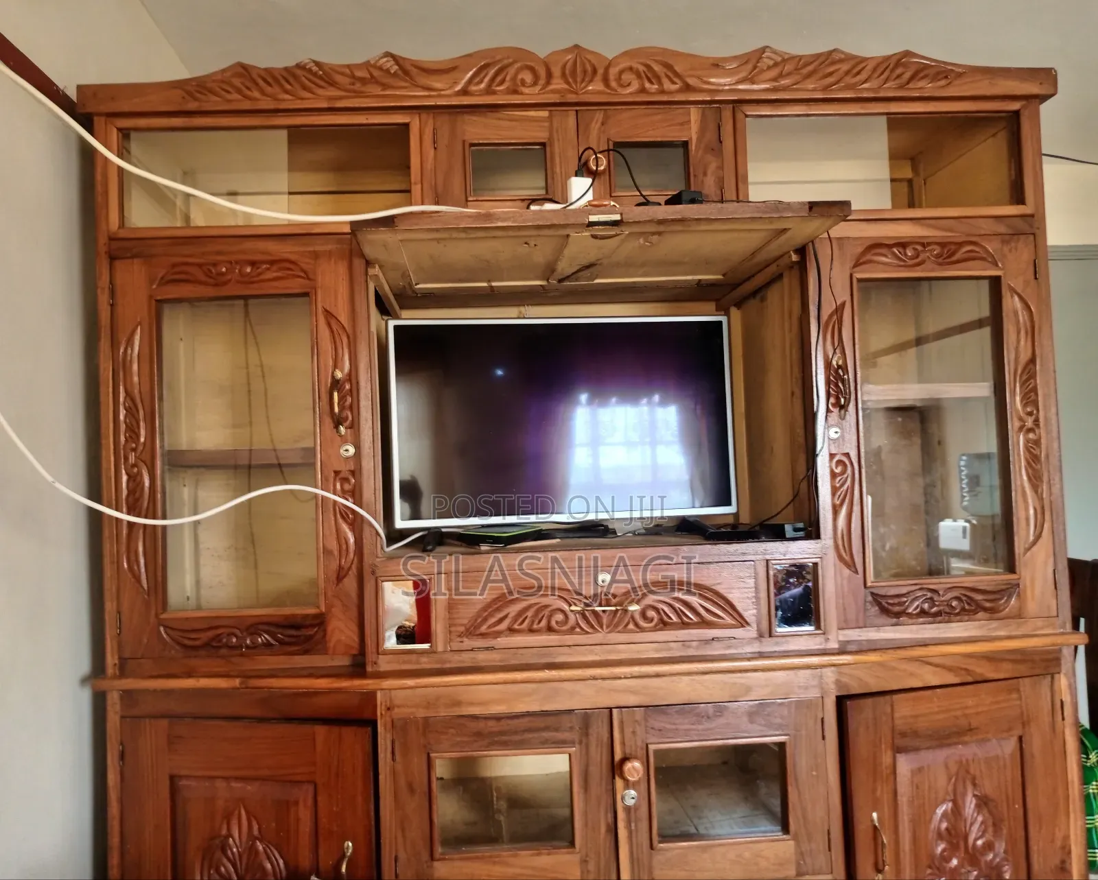 Wall Unit 6×6 Fts Well Used