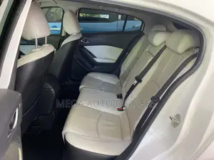 Mazda Axela 2018 White