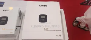 Yachu 5.5kva 48v Hybrid Inverter