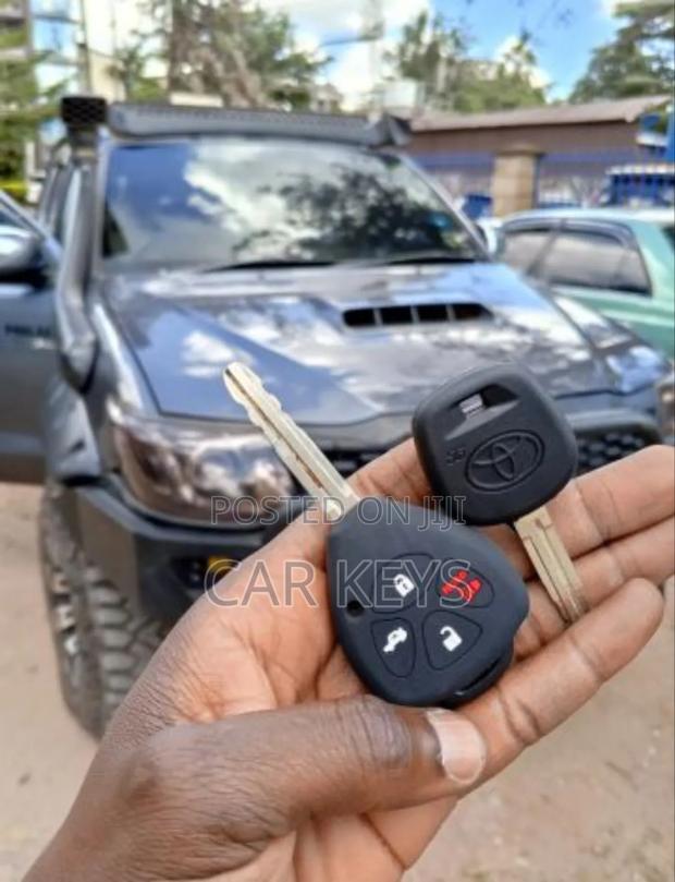 Toyota Hilux Key Duplication Experts 空