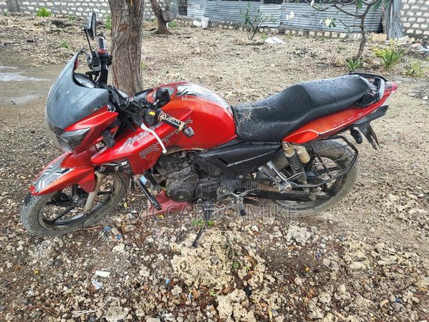 TVS Apache 180 RTR 2019 Red - thumbnail 4