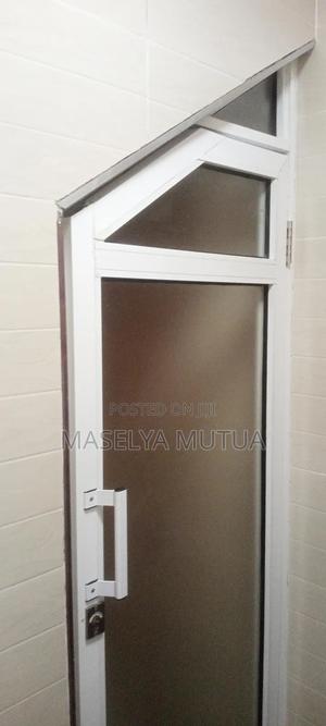 Single Door - thumbnail 2