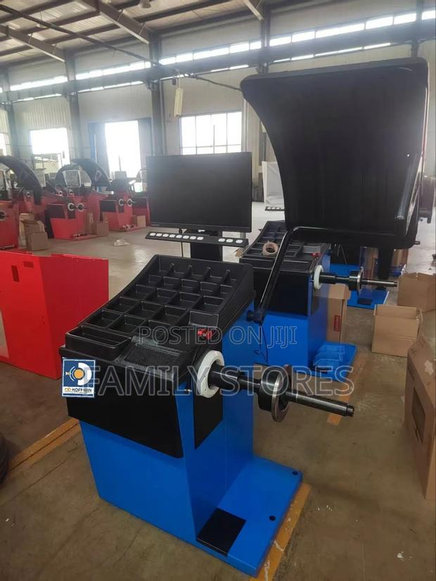 Commercial Heavy Duty Wheel Balancer Machine - thumbnail 2