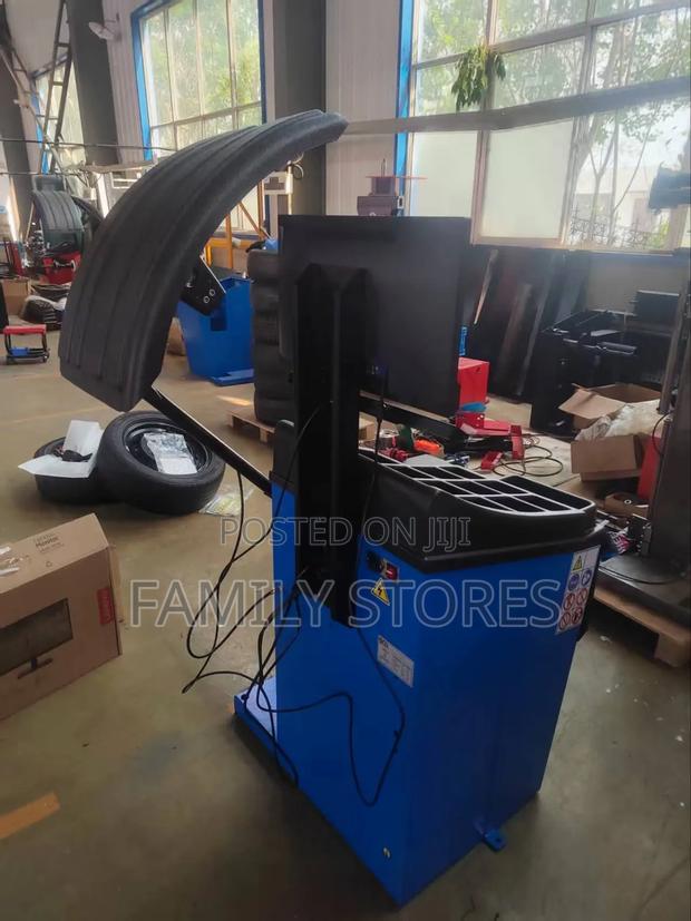 Commercial Heavy Duty Wheel Balancer Machine - thumbnail 3