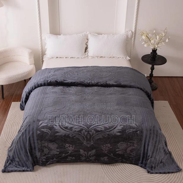 Super Soft Duvet , Bedsheet , Two Pillowcases - thumbnail 5