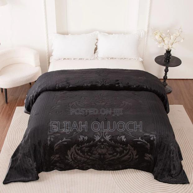 Super Soft Duvet , Bedsheet , Two Pillowcases - thumbnail 7