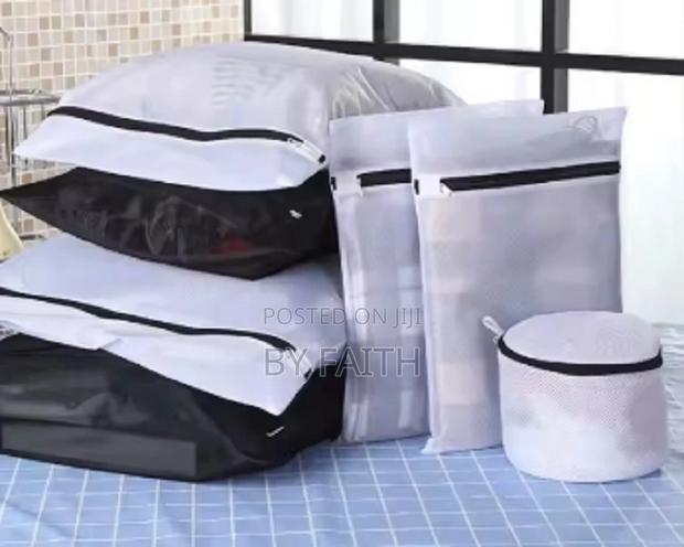 *6in1 Mesh Laundry Bags Prevents Lint