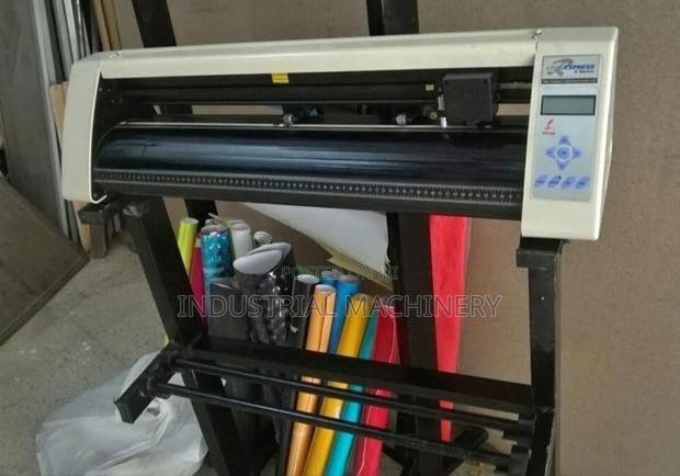 Plottter Vinyl Cutter Machine ( Quality Approved) - main view