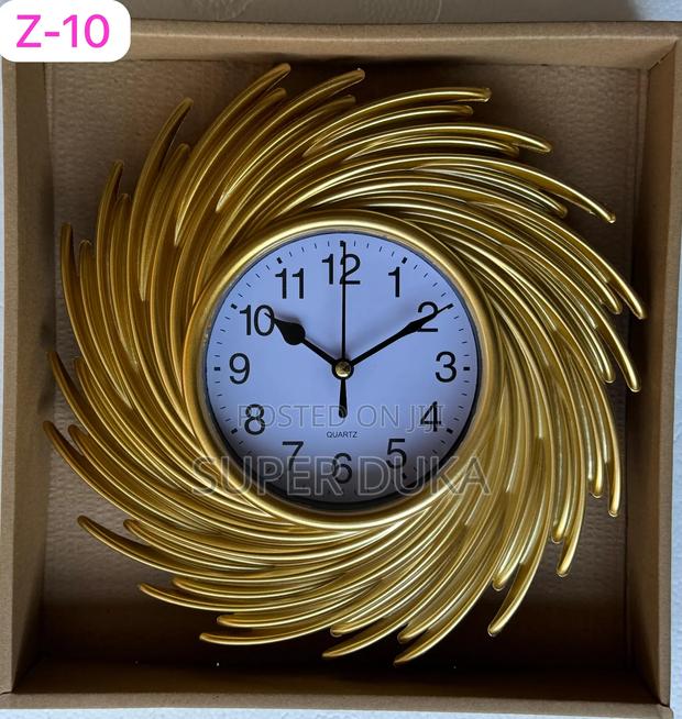 Mezin Gold Roundwave Design-18 Wall Clock.