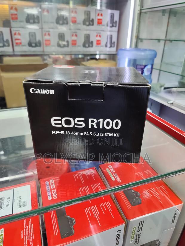 Canon Eos R100 With Rf-S 18-45mm