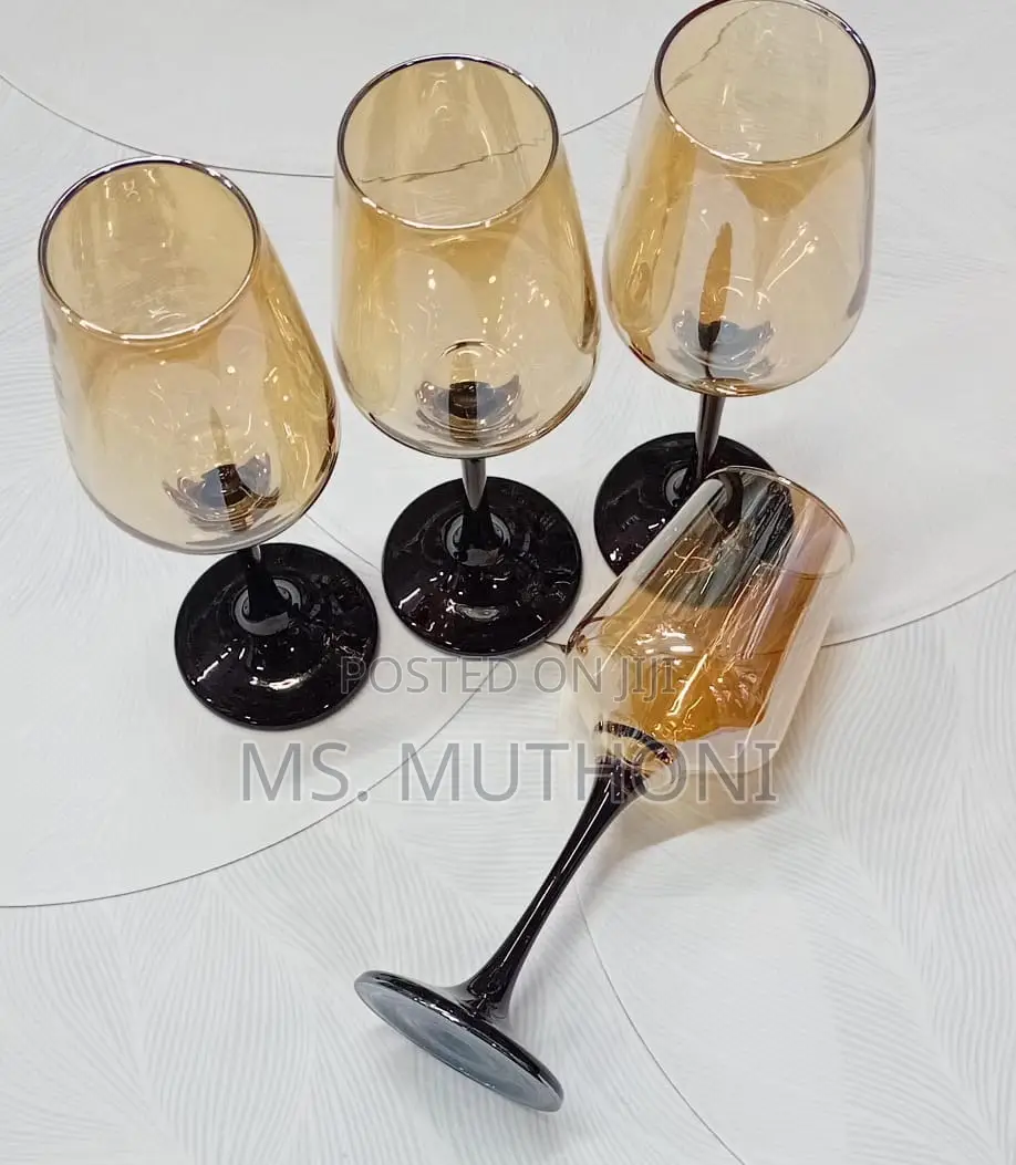 Elegant 250 Ml Gold Wine Glasses Elegant Red and Black Stem