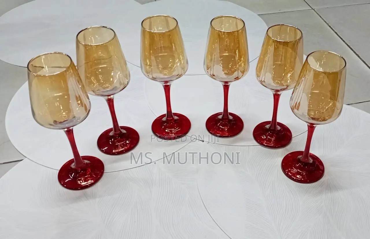 Elegant 250 Ml Gold Wine Glasses Elegant Red and Black Stem