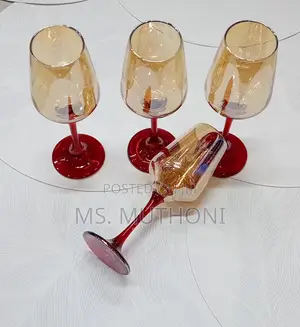 Elegant 250 Ml Gold Wine Glasses Elegant Red and Black Stem