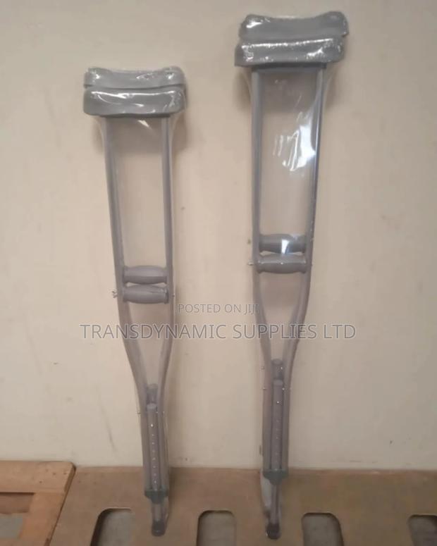 Adjustable Underarm Crutches