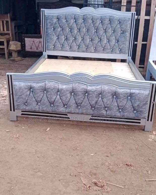 Mocket Bed Gray 5 by 6 - main view